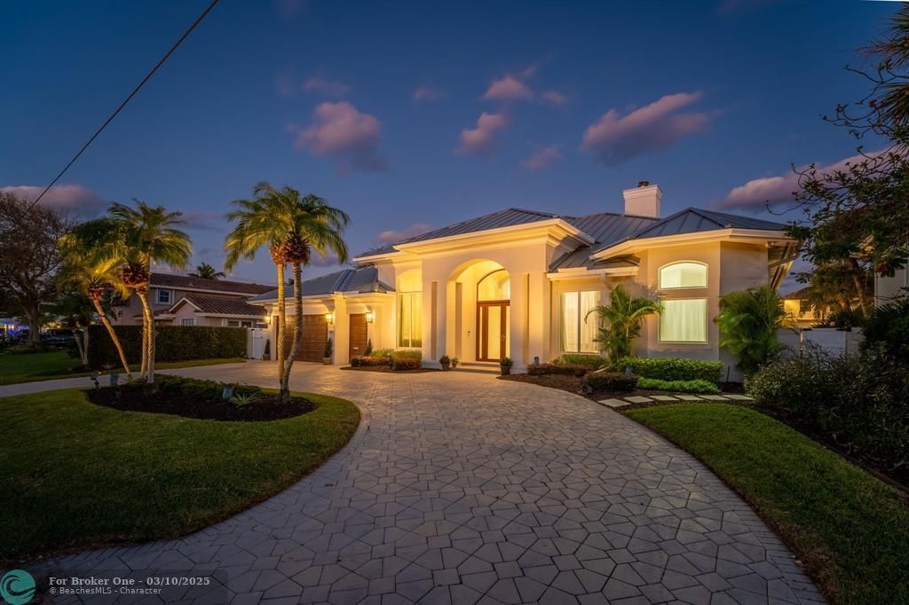 For Sale: $4,250,000 (3 beds, 3 baths, 3423 Square Feet)