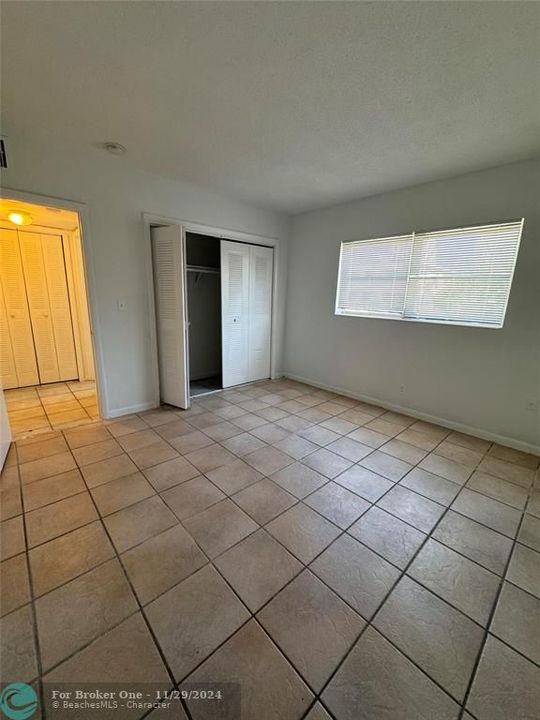 For Rent: $1,800 (1 beds, 1 baths, 750 Square Feet)