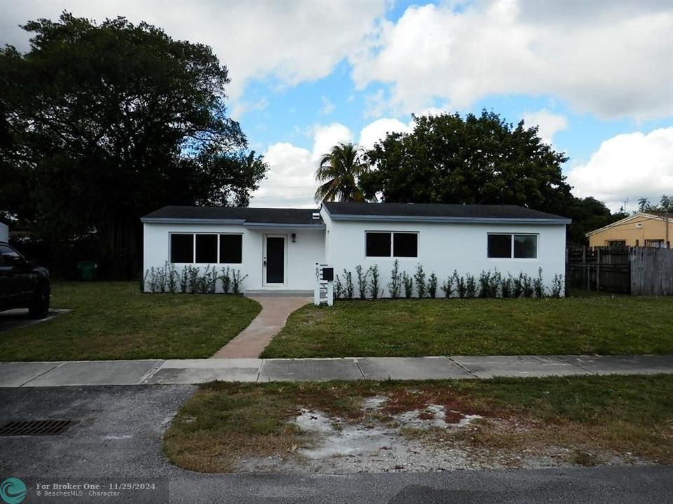 For Sale: $568,500 (3 beds, 2 baths, 1382 Square Feet)