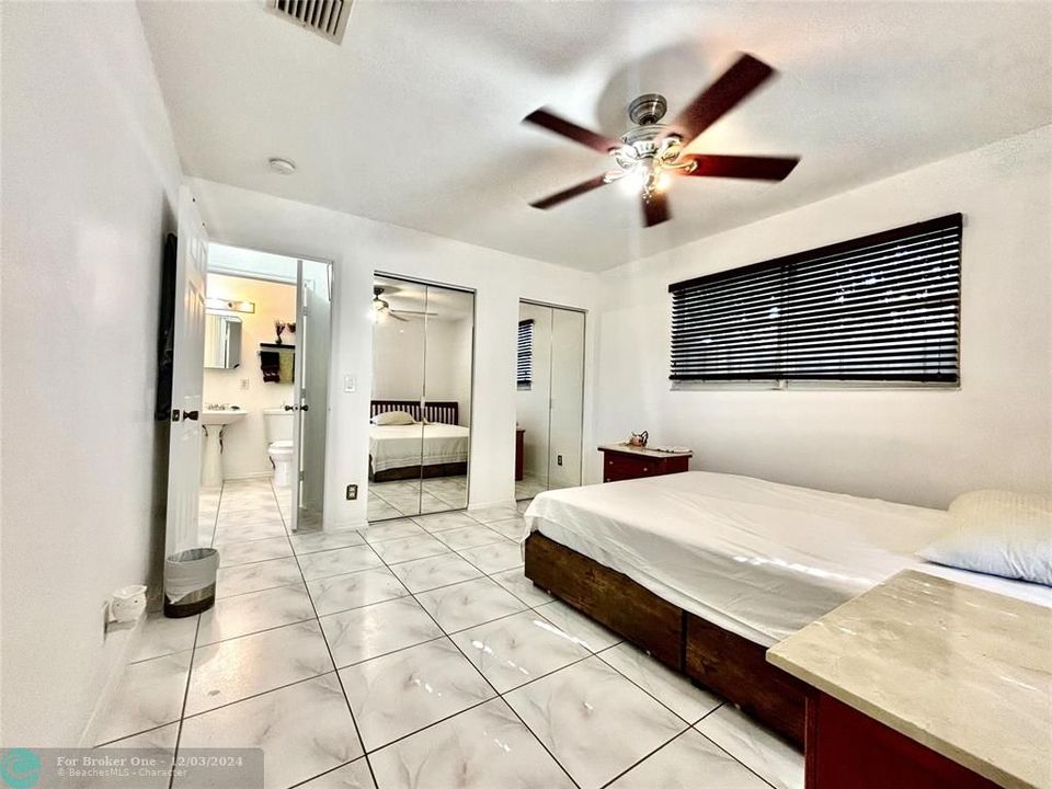 For Sale: $1,700 (1 beds, 1 baths, 0 Square Feet)