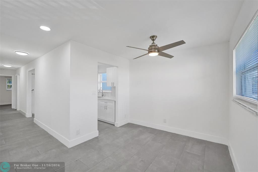 For Sale: $449,000 (3 beds, 2 baths, 1035 Square Feet)