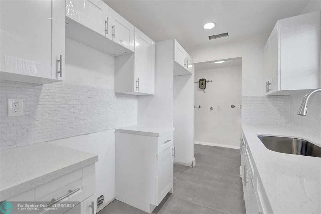 For Sale: $449,000 (3 beds, 2 baths, 1035 Square Feet)