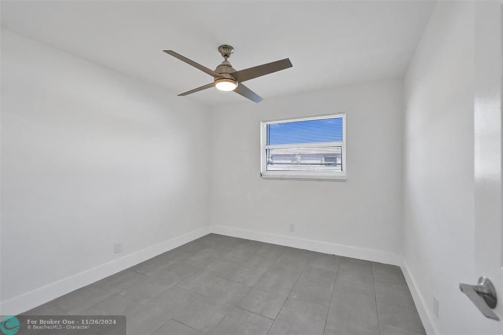 For Sale: $449,000 (3 beds, 2 baths, 1035 Square Feet)