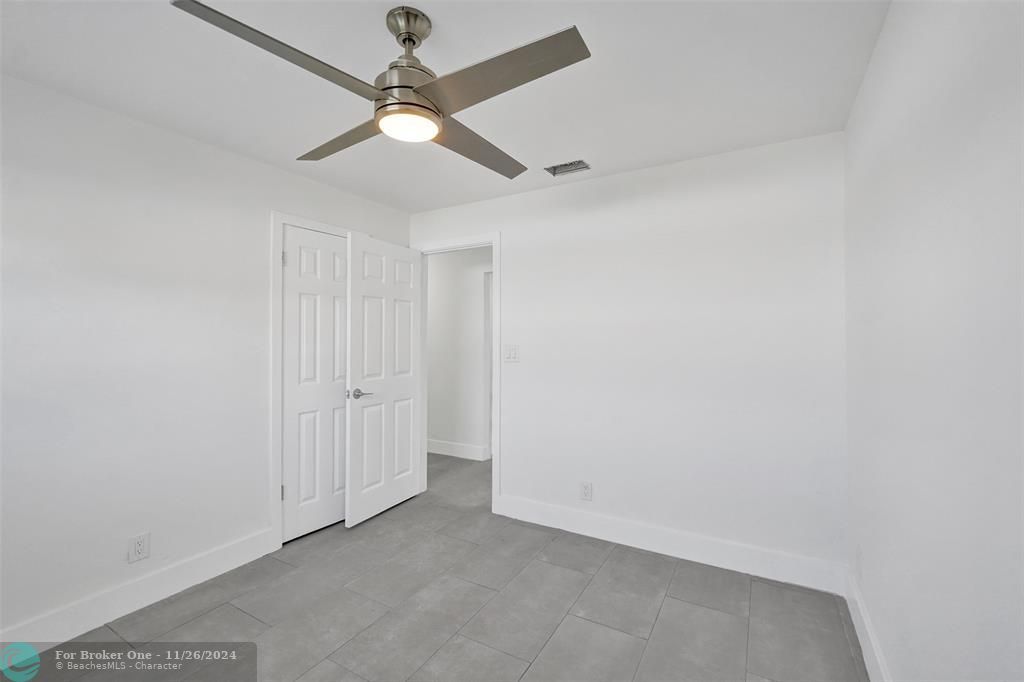 For Sale: $449,000 (3 beds, 2 baths, 1035 Square Feet)