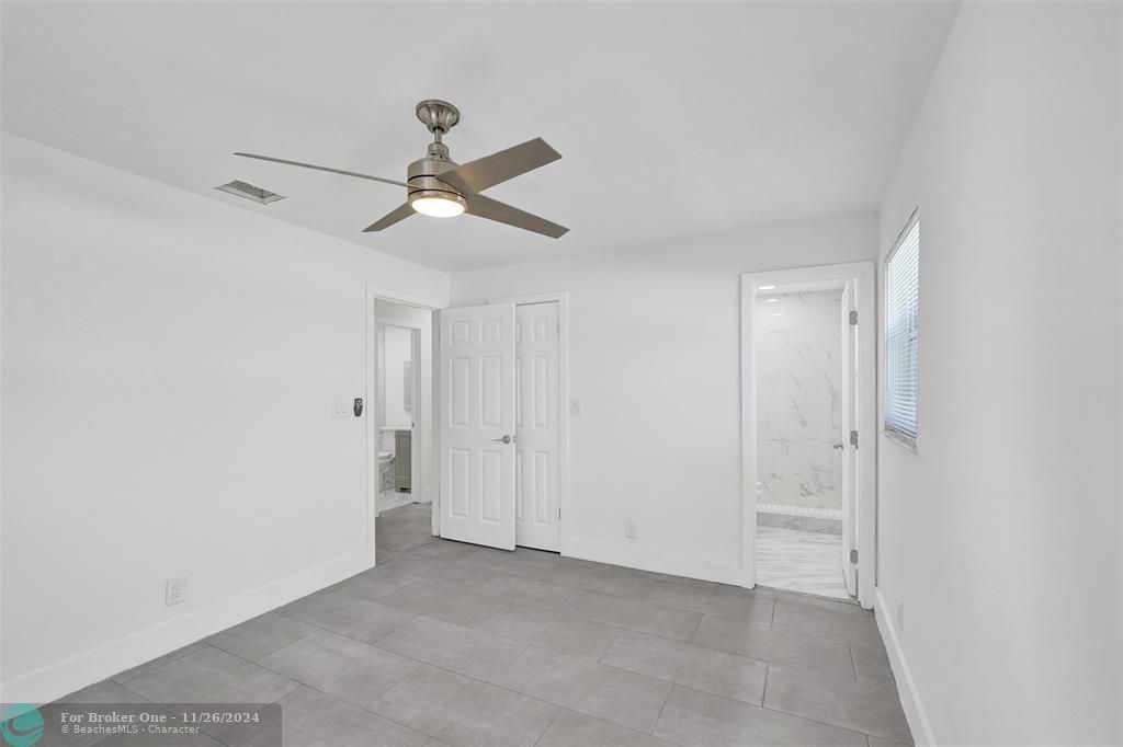 For Sale: $449,000 (3 beds, 2 baths, 1035 Square Feet)