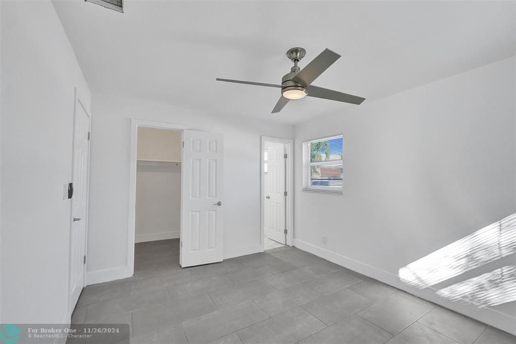 For Sale: $449,000 (3 beds, 2 baths, 1035 Square Feet)