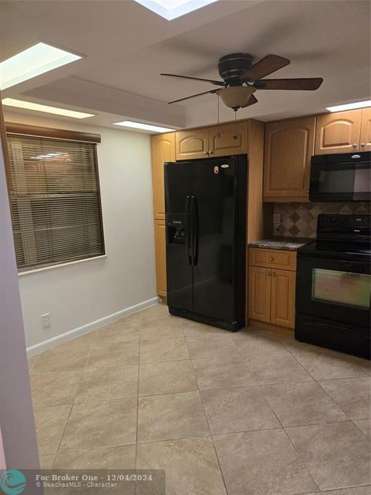 For Sale: $240,000 (2 beds, 2 baths, 1180 Square Feet)