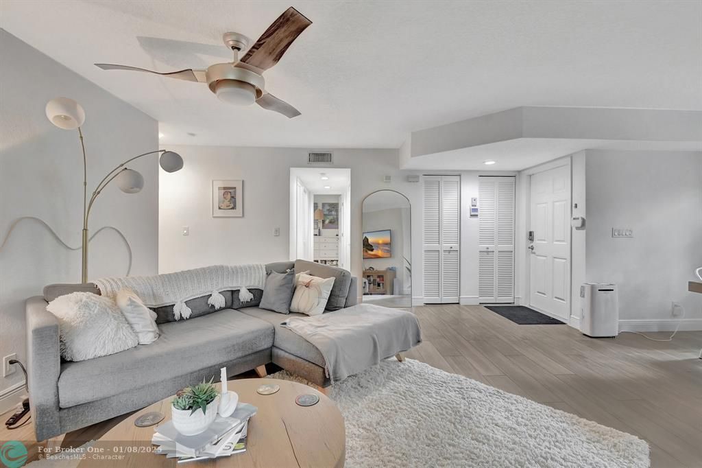 Active With Contract: $499,000 (3 beds, 2 baths, 1271 Square Feet)