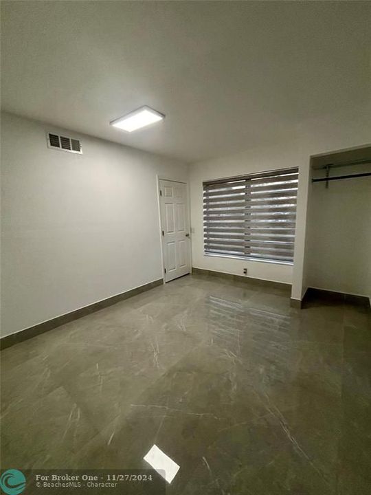 For Rent: $1,800 (1 beds, 1 baths, 1552 Square Feet)