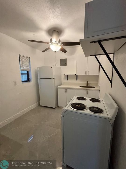 For Rent: $1,800 (1 beds, 1 baths, 1552 Square Feet)