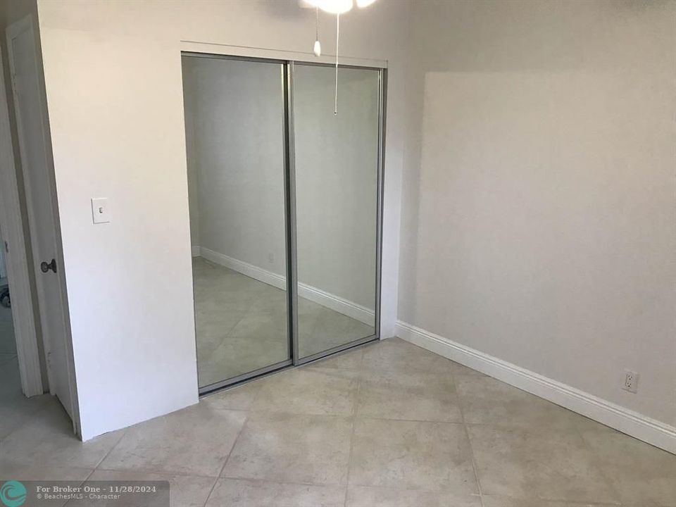 For Rent: $2,400 (2 beds, 1 baths, 1100 Square Feet)