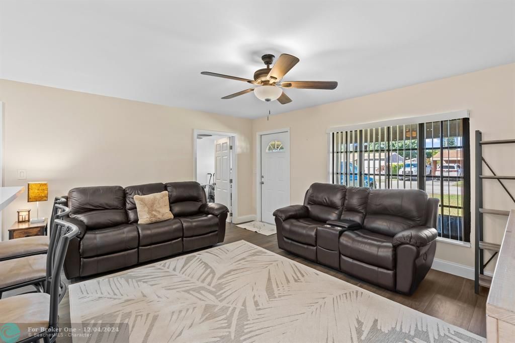 For Sale: $530,000 (4 beds, 2 baths, 1282 Square Feet)