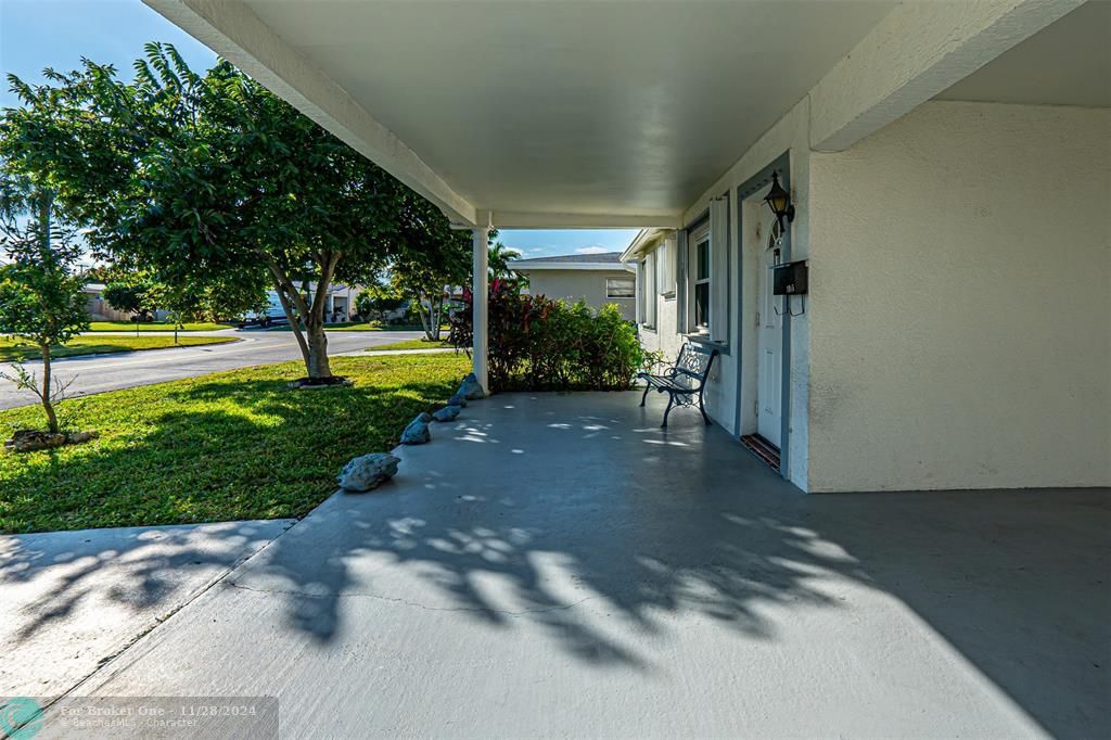 For Sale: $300,000 (2 beds, 2 baths, 1400 Square Feet)