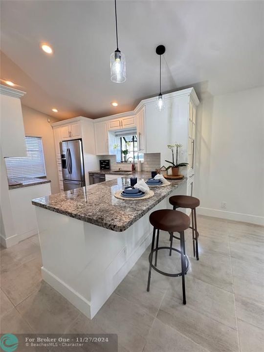 For Sale: $399,900 (2 beds, 2 baths, 1148 Square Feet)