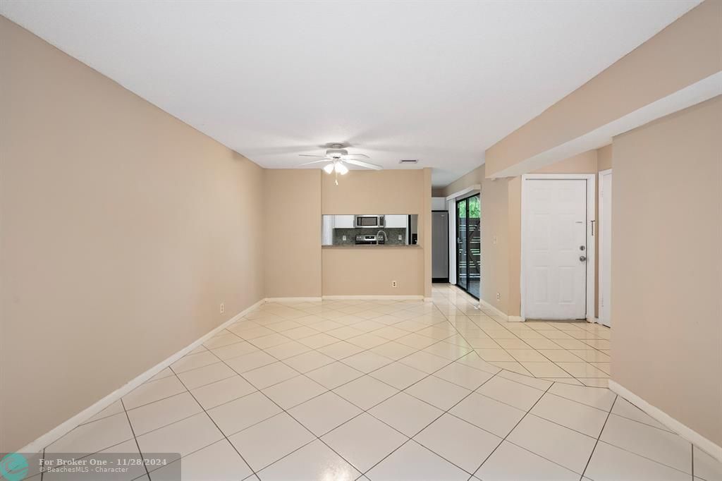 For Rent: $2,600 (3 beds, 3 baths, 1417 Square Feet)