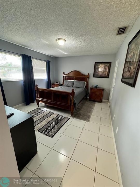 For Sale: $191,200 (1 beds, 1 baths, 720 Square Feet)