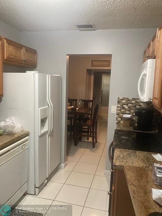 For Sale: $191,200 (1 beds, 1 baths, 720 Square Feet)