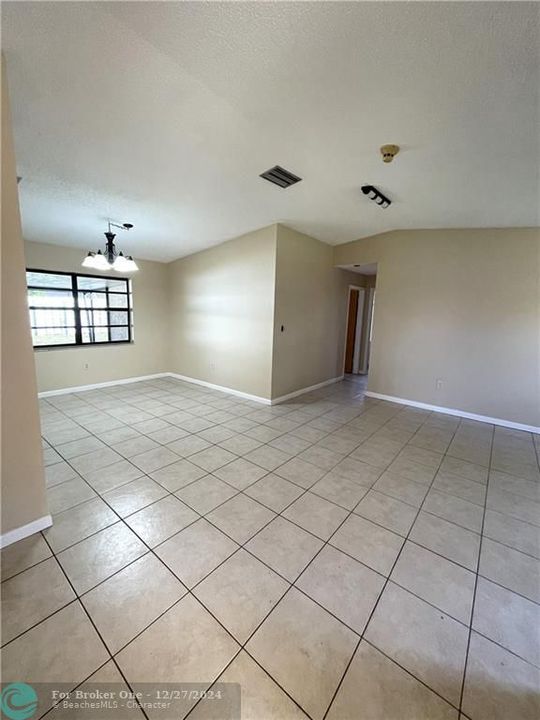 For Rent: $3,800 (3 beds, 2 baths, 1649 Square Feet)