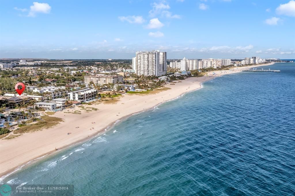 For Sale: $975,000 (2 beds, 2 baths, 1360 Square Feet)