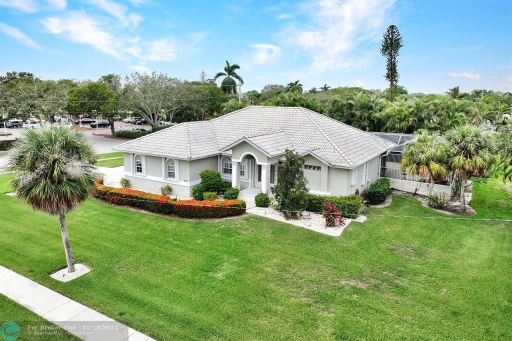 For Sale: $1,079,000 (3 beds, 2 baths, 1674 Square Feet)