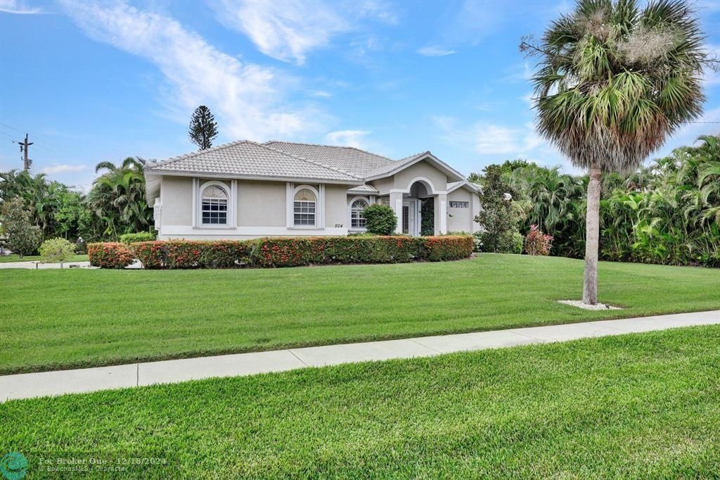 For Sale: $1,079,000 (3 beds, 2 baths, 1674 Square Feet)