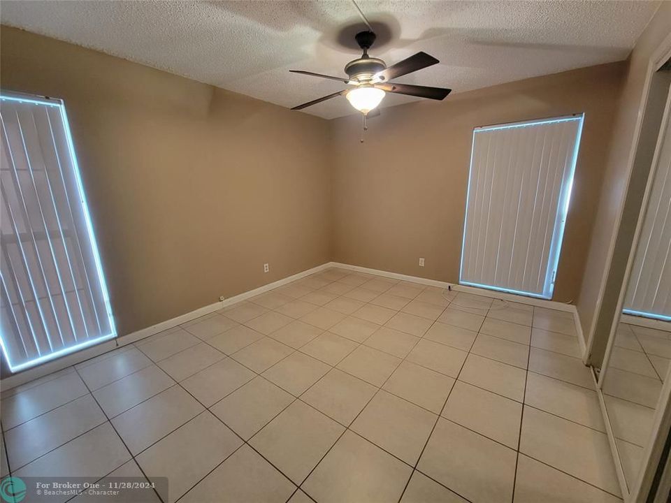 For Rent: $3,100 (3 beds, 2 baths, 1270 Square Feet)