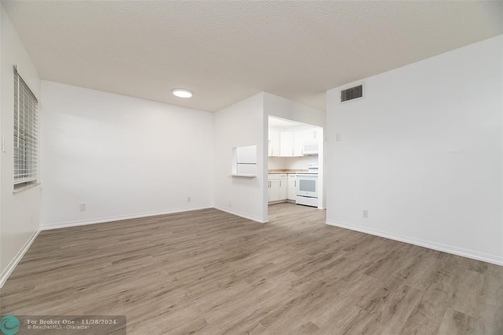 For Rent: $1,890 (1 beds, 1 baths, 8453 Square Feet)