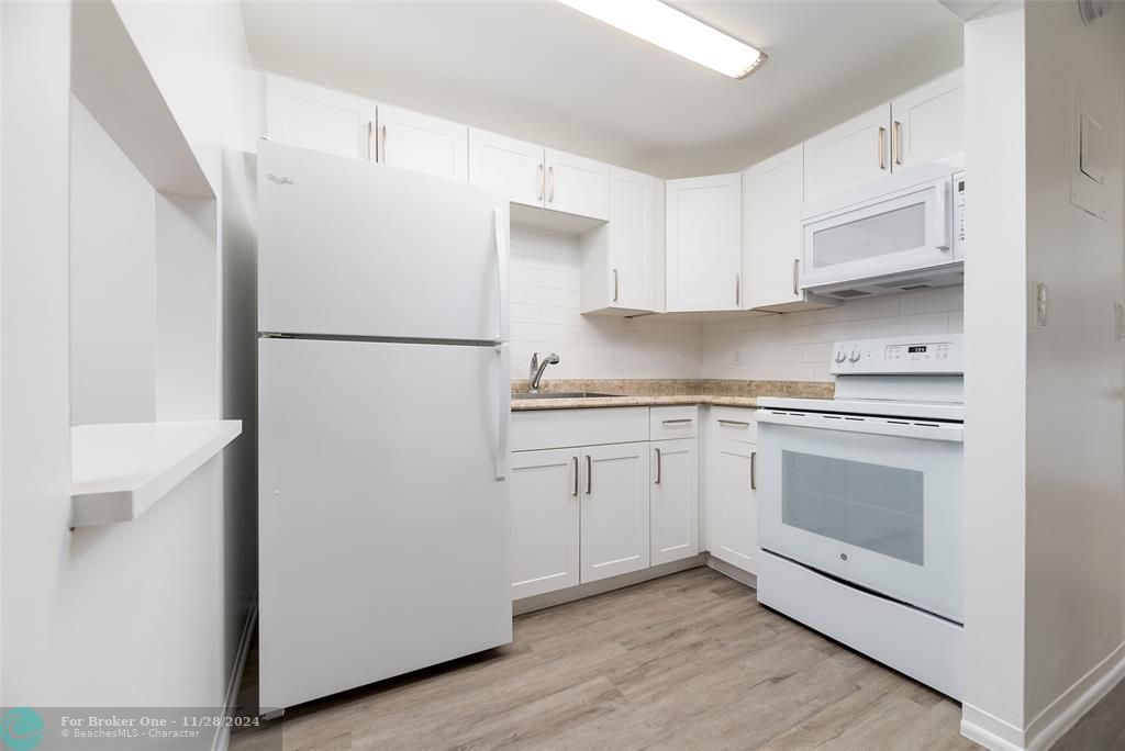 For Rent: $1,890 (1 beds, 1 baths, 8453 Square Feet)