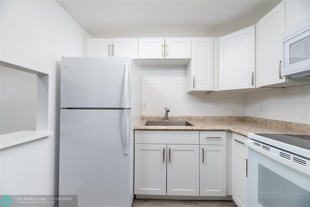 For Rent: $1,890 (1 beds, 1 baths, 8453 Square Feet)