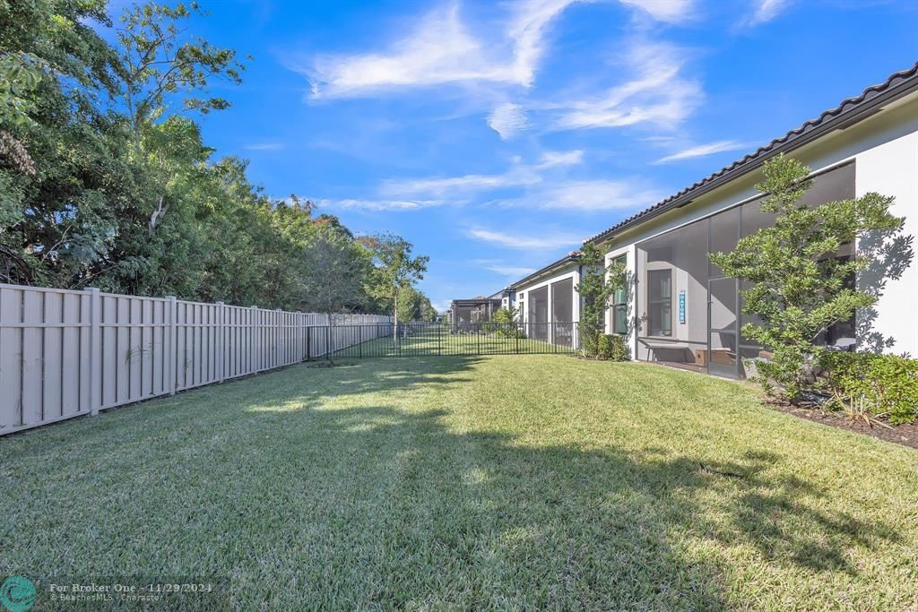 For Sale: $1,100,000 (3 beds, 2 baths, 2545 Square Feet)