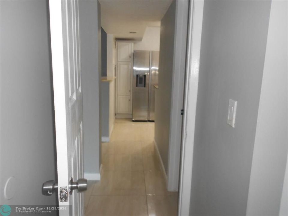 For Rent: $2,200 (2 beds, 2 baths, 1057 Square Feet)