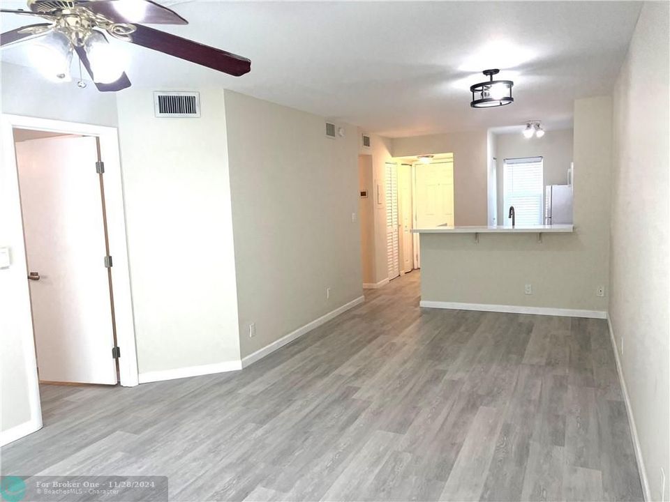 For Rent: $2,000 (2 beds, 2 baths, 770 Square Feet)