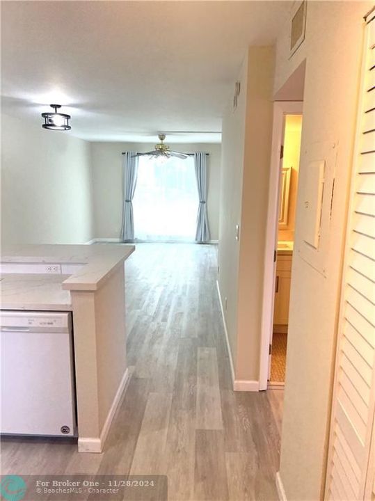 For Rent: $2,000 (2 beds, 2 baths, 770 Square Feet)