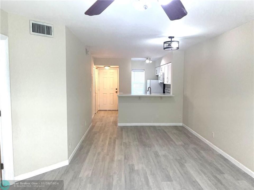 For Rent: $2,000 (2 beds, 2 baths, 770 Square Feet)