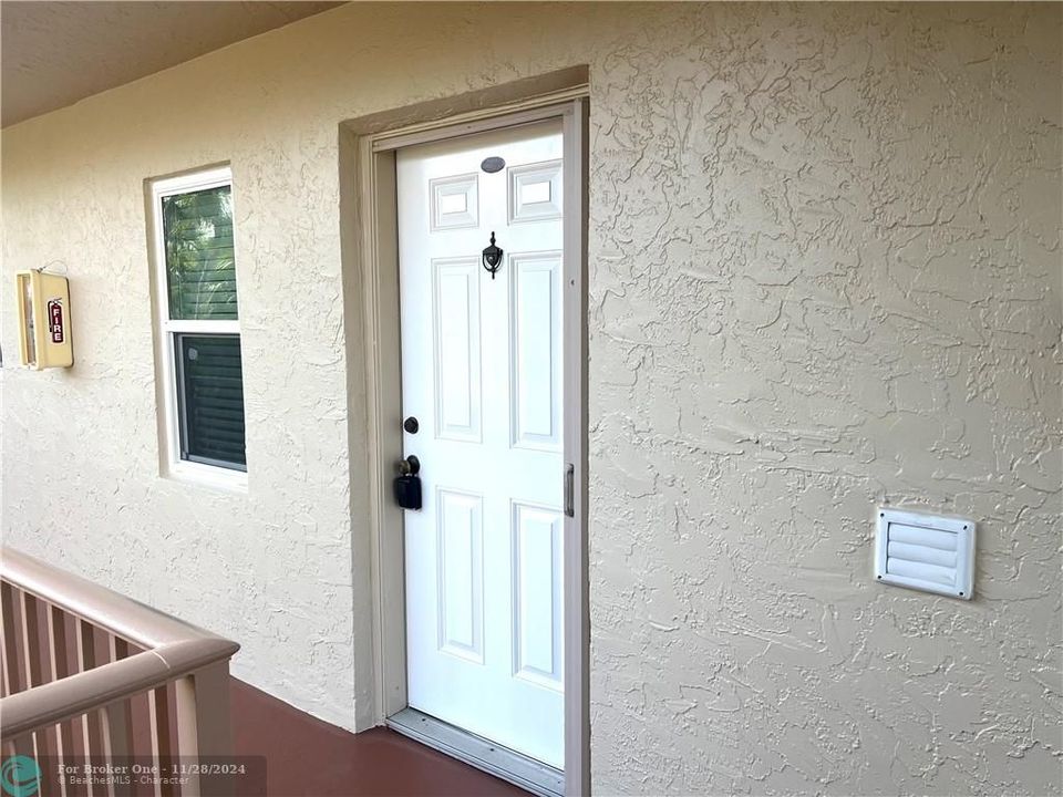 For Rent: $2,000 (2 beds, 2 baths, 770 Square Feet)