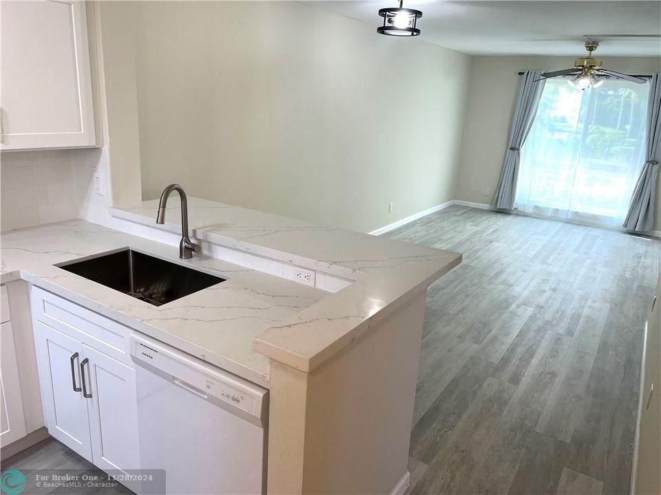 For Rent: $2,000 (2 beds, 2 baths, 770 Square Feet)