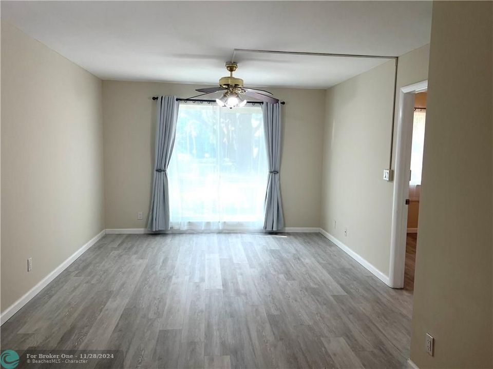 For Rent: $2,000 (2 beds, 2 baths, 770 Square Feet)