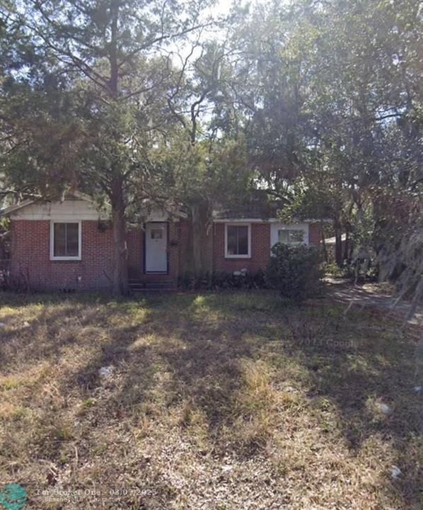 For Sale: $139,900 (3 beds, 1 baths, 1430 Square Feet)