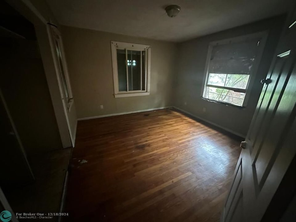 For Sale: $139,900 (3 beds, 1 baths, 1430 Square Feet)