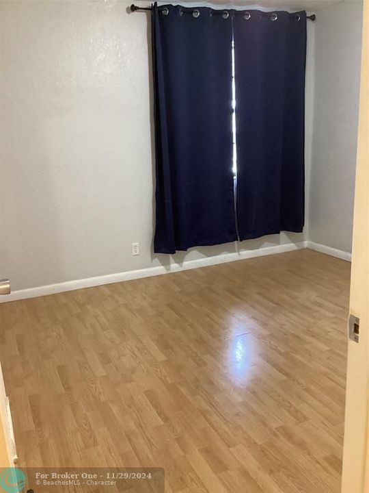 For Rent: $2,200 (2 beds, 2 baths, 1291 Square Feet)