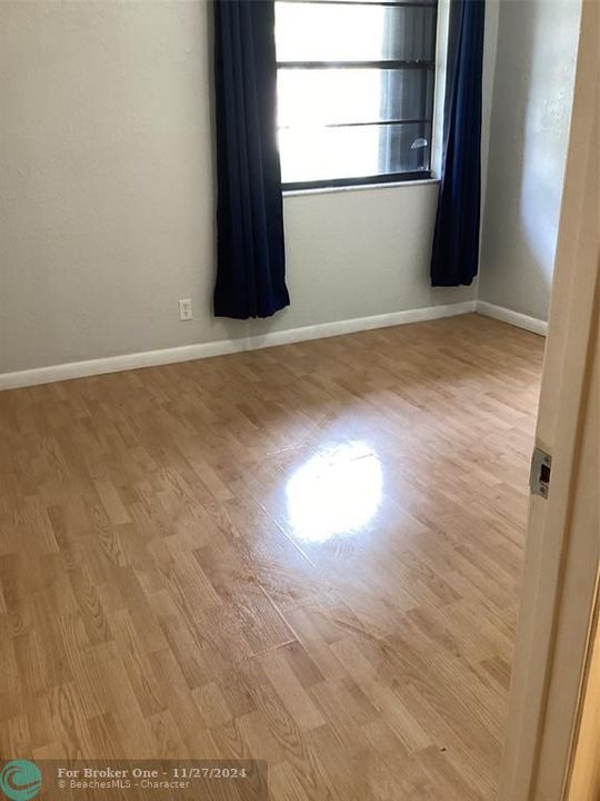 For Rent: $2,200 (2 beds, 2 baths, 1291 Square Feet)