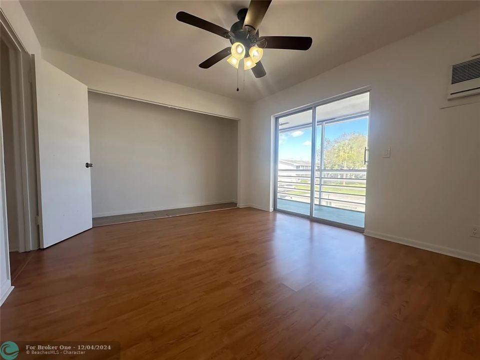 For Sale: $80,000 (1 beds, 1 baths, 595 Square Feet)