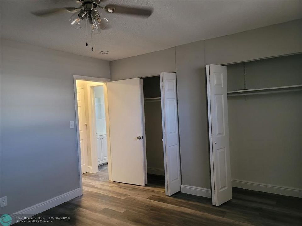 For Sale: $1,700 (1 beds, 1 baths, 670 Square Feet)