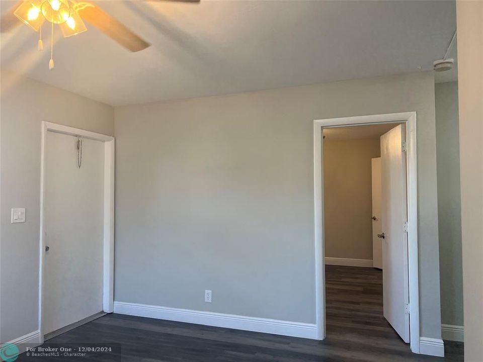 For Sale: $1,575 (1 beds, 1 baths, 650 Square Feet)