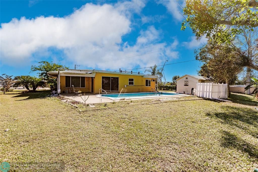 For Sale: $249,990 (3 beds, 2 baths, 1647 Square Feet)