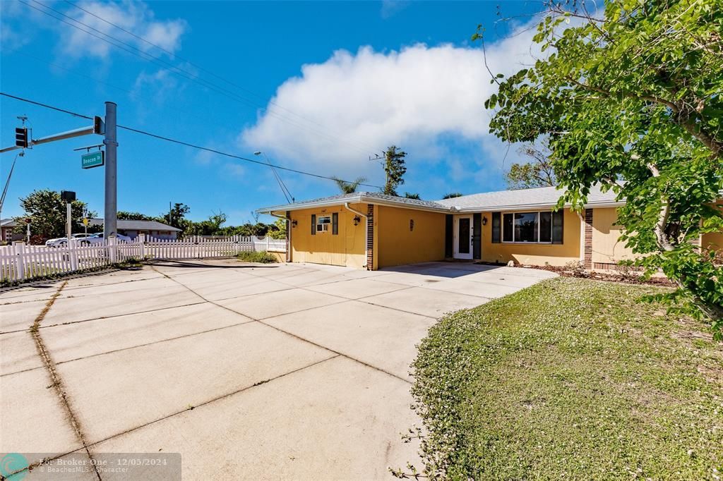 For Sale: $249,990 (3 beds, 2 baths, 1647 Square Feet)