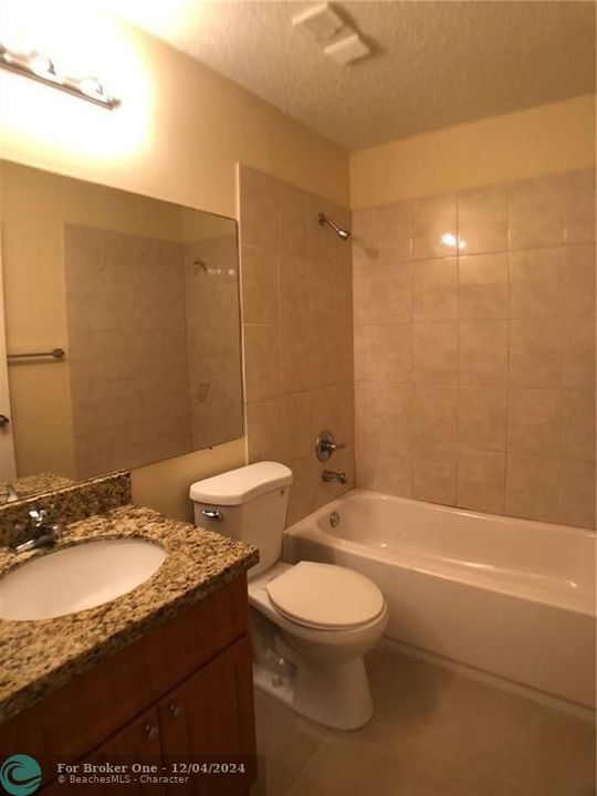 For Rent: $2,200 (2 beds, 2 baths, 1114 Square Feet)