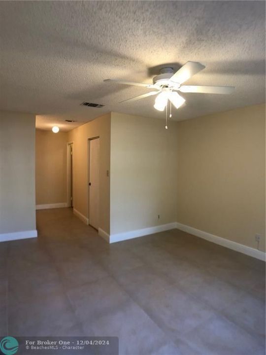 For Rent: $2,200 (2 beds, 2 baths, 1114 Square Feet)