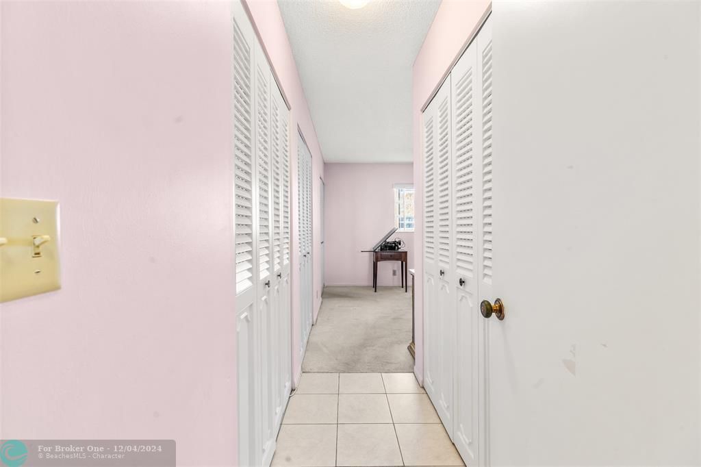 For Sale: $195,000 (2 beds, 2 baths, 1144 Square Feet)