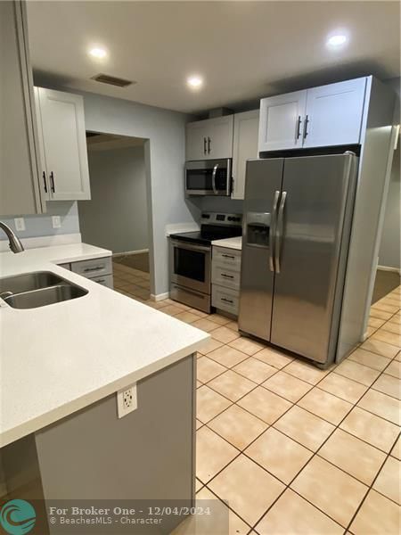 For Rent: $3,900 (4 beds, 2 baths, 1602 Square Feet)